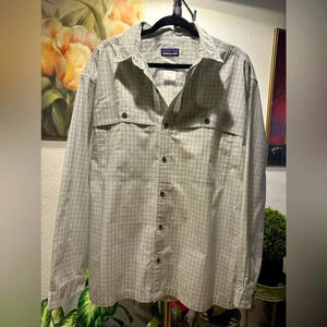 Patagonia Men's Long-Sleeved button down Shirt size XL